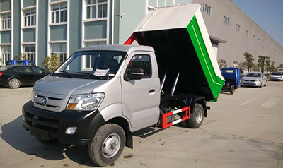 重汽王牌3050軸距國(guó)四挂桶垃圾車(chē)